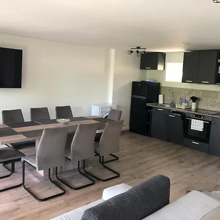 Sun&fun Vendeghaz * Balatonakarattya