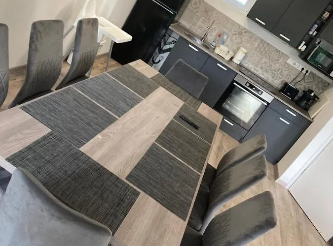 Sun&fun Vendeghaz * בלטונקראטיה