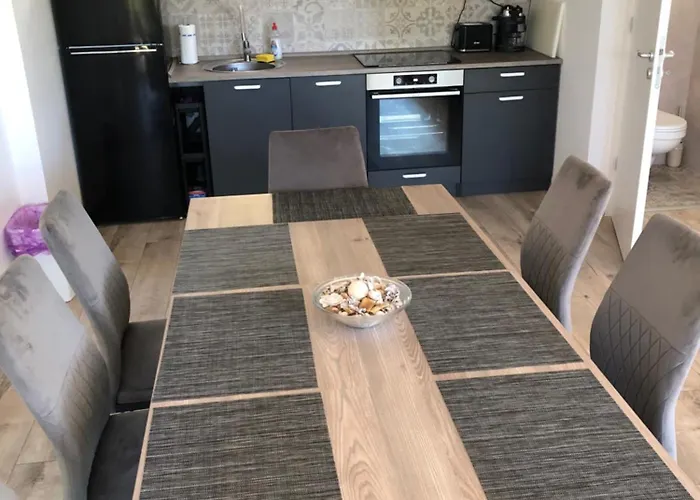 Sun&fun Vendeghaz בית נופש *