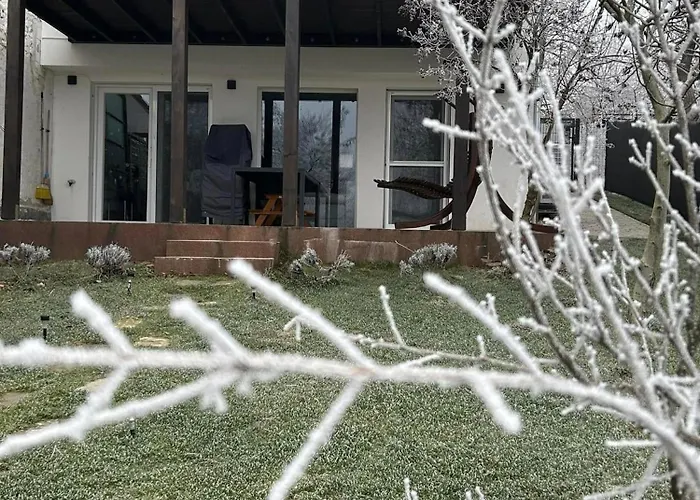 Sun&fun Vendeghaz בית נופש *